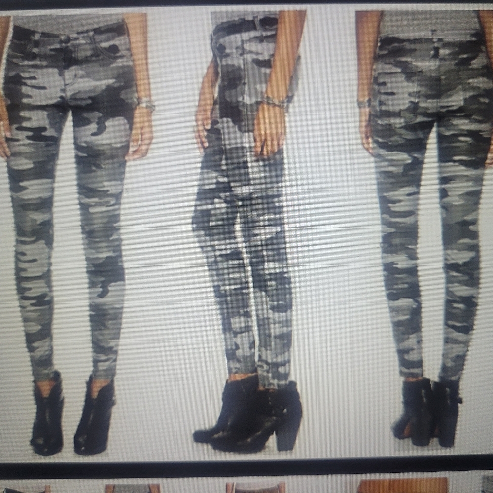 Current/Elliot Camo The Ankle Skinny Distressed Black Camo Coating Size 26